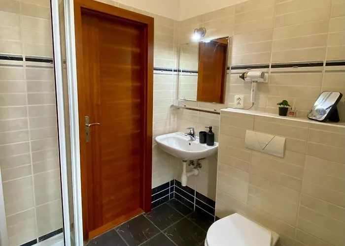 Hotel Central Hotel 3*